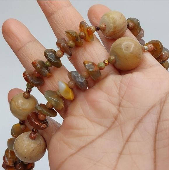 Tumbled Stones Agate Beads Station Necklace 28" Long - Picture 4 of 6